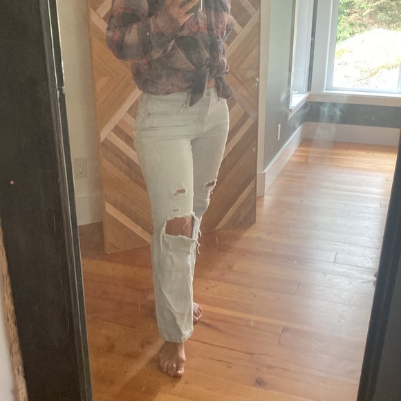 ON High waisted OG Loose Ripped Jeans - Picture 3 of 10